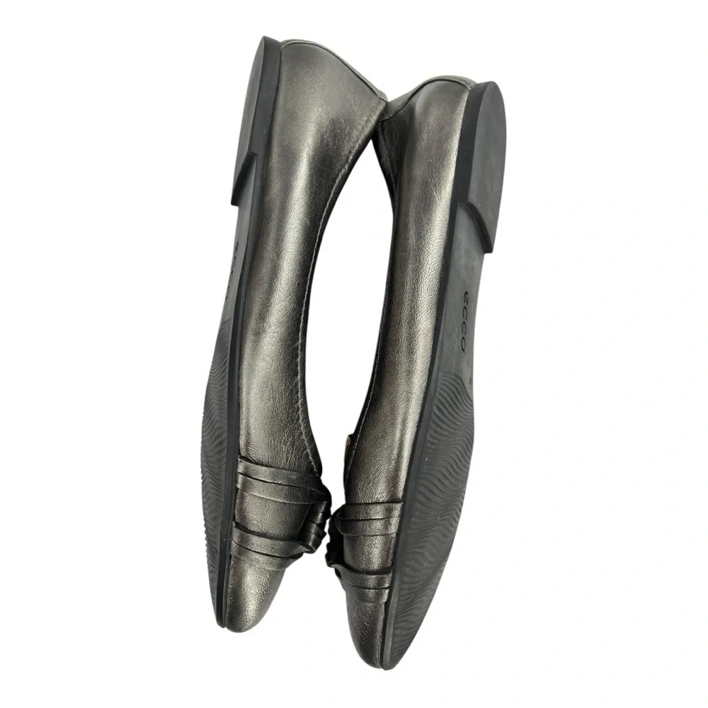 Ecco Women's Metallic Grey Slip-on Leather Flats Size EU 42 US 11-11.5 Preowned